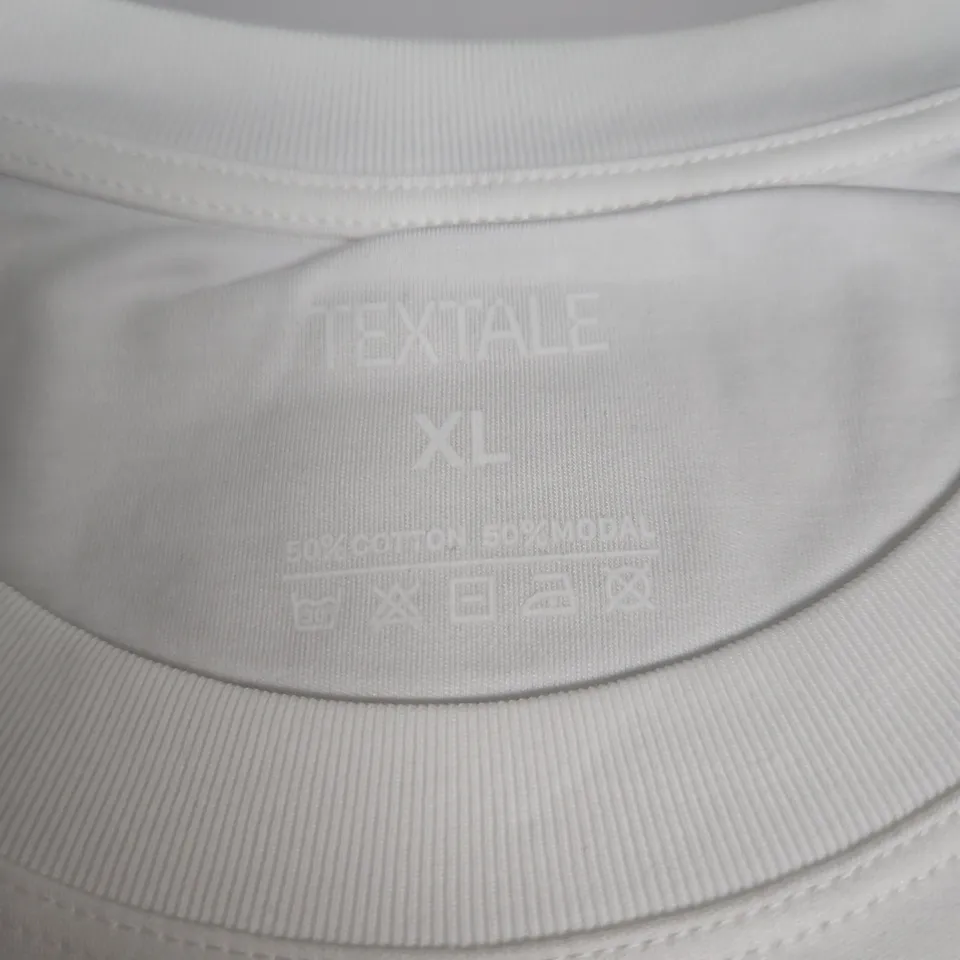 TEXTALE WHITE T-SHIRT, UK XL (ORIGINAL: XL) – CREW NECK