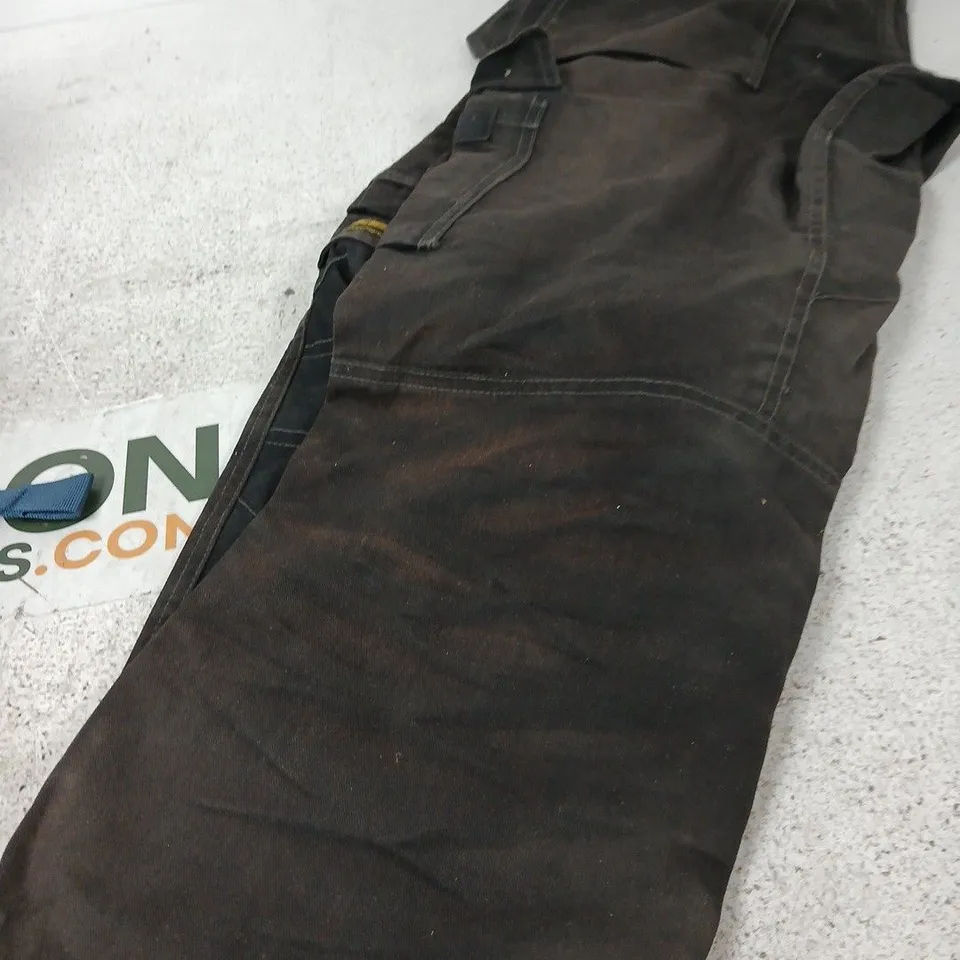 DEWALT BLACK CARGO WORK PANTS – UK 30/31