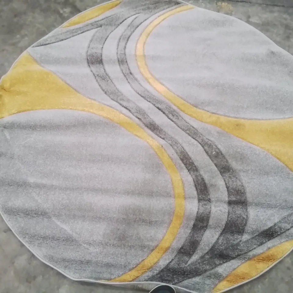 QUALITY DESIGNER AREA RUG - APPROXIMATELY 180X180CM