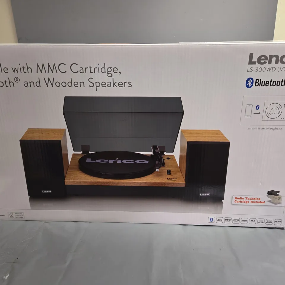 LENCO TURNTABLE WITH MMC CARTRIDGE, BLUETOOTH AND WOODEN SPEAKERS