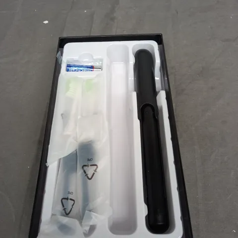 SIMPLY BEAUTY SIMPLY SMILE SONIC TOOTHBRUSH DUO WITH 4 BRUSH HEADS - PARTS MISSING