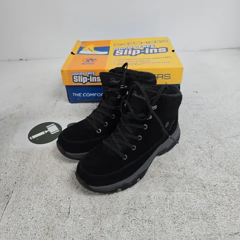 SKECHERS TREGO WATERPROOF BOOTS – BLACK – UK 7