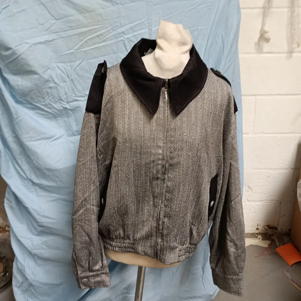 LAMIER GREY COLLARED JACKET DEVON