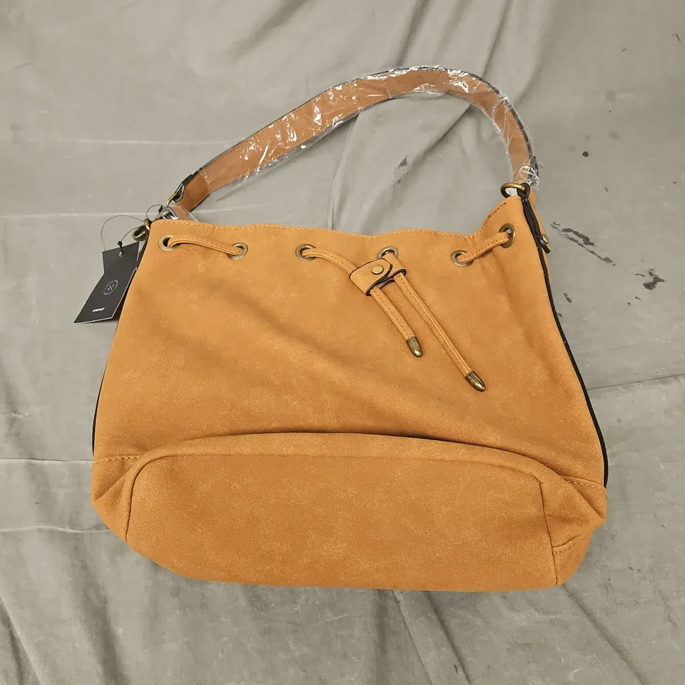 AFKOMST BUCKET BACK IN BROWN ONE SIZE