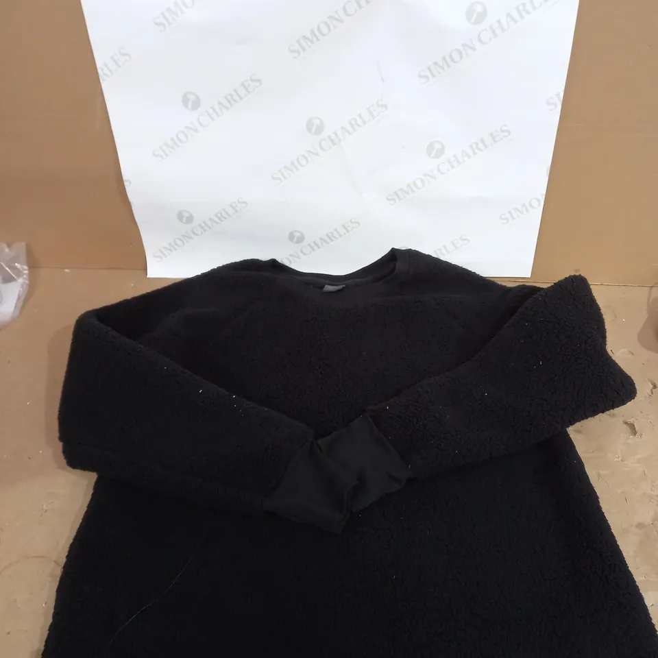 CUDDL DUDS SHERPA JUMPER SIZE-LARGE