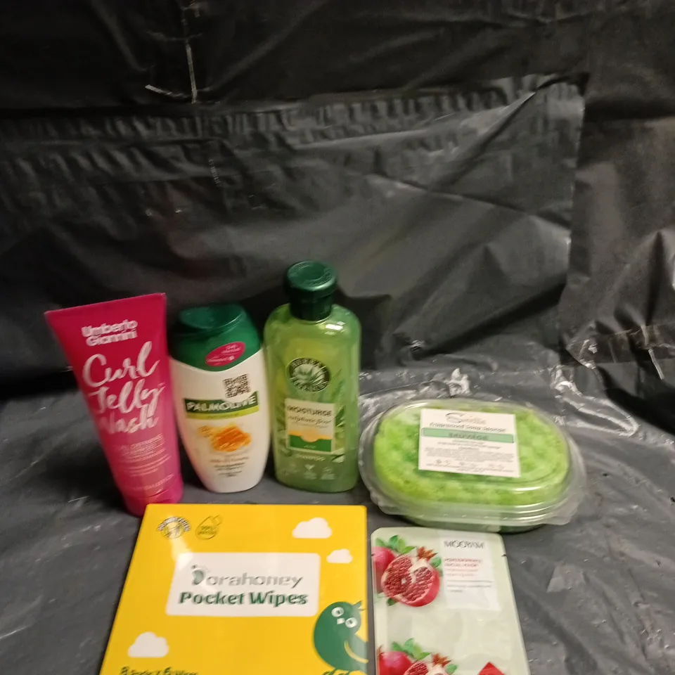 APPROXIMATEY 20 ASSORTED HEALTH AND BEAUTY PRODUCTS TO INCLUDE - PALMOLIVE SHOWER CREAM - ORAHONEY POCKET WIPES AND FRAGRANCED SOAP SPONGE 