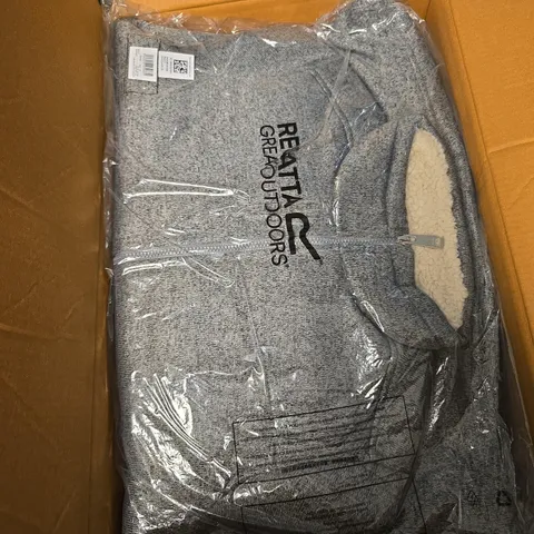 BOX OF APPROXIMATELY 12 ASSORTED BRAND NEW REGATTA ITEMS TO INCLUDE: RAIZA 2 FLEECE