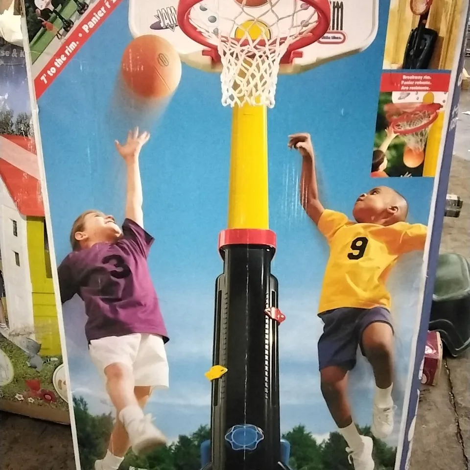 BOXED LITTLE TIKES EASYSTORE BASKETBALL SET COLLECTION ONLY  RRP £109.99