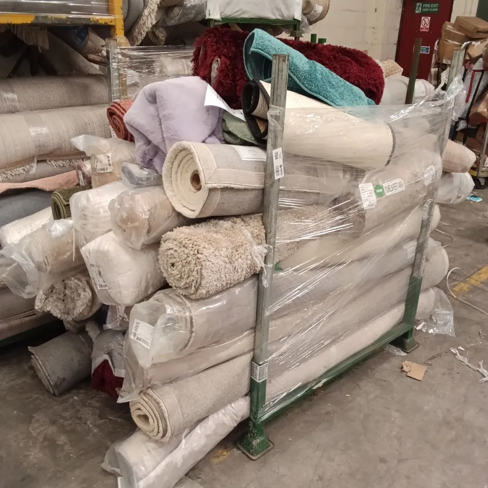 STILLAGE TO CONTAIN APPROXIMATELY 29X DESIGNER AREA RUGS