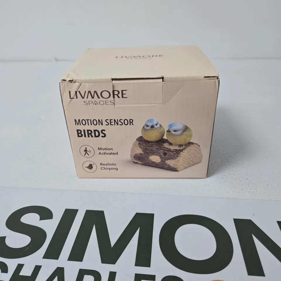 LIVMORE SPACES MOTION SENSOR BIRDS