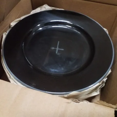 BOX CONTAINING 48 BRAND NEW BLACK ENAMEL 24CM PLATES WITH GREY RIM