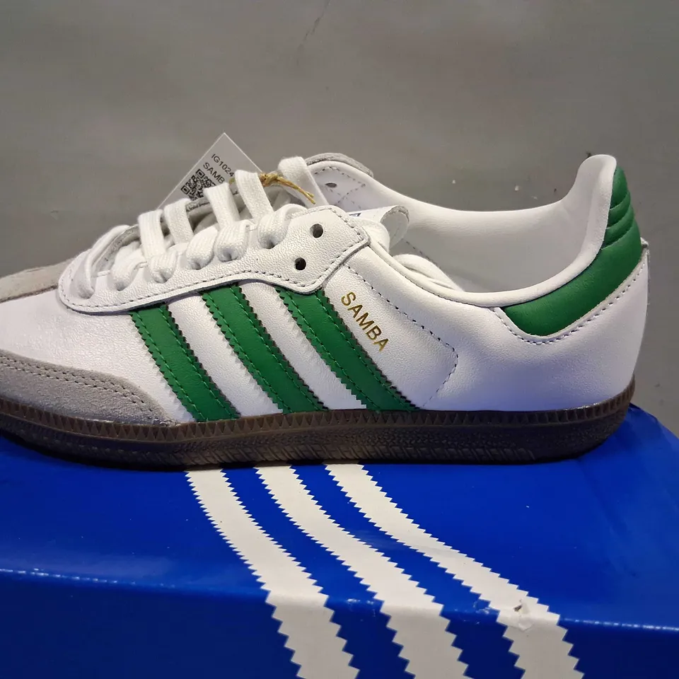 BOXED ADIDAS SAMBA OG SIZE 4