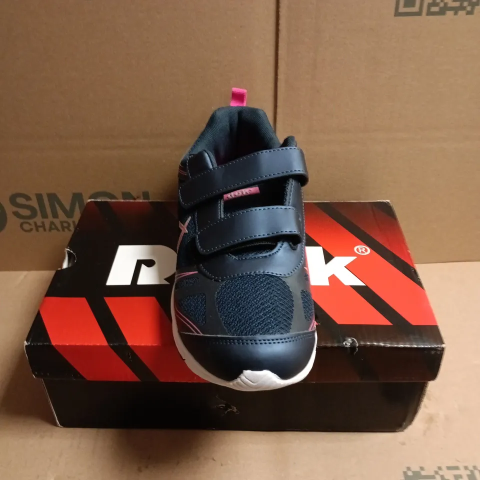 BOXED PAIR OF DEK SKYE NAVY BLUE AND PINK LIGHTWEIGHT TRAINERS - 8