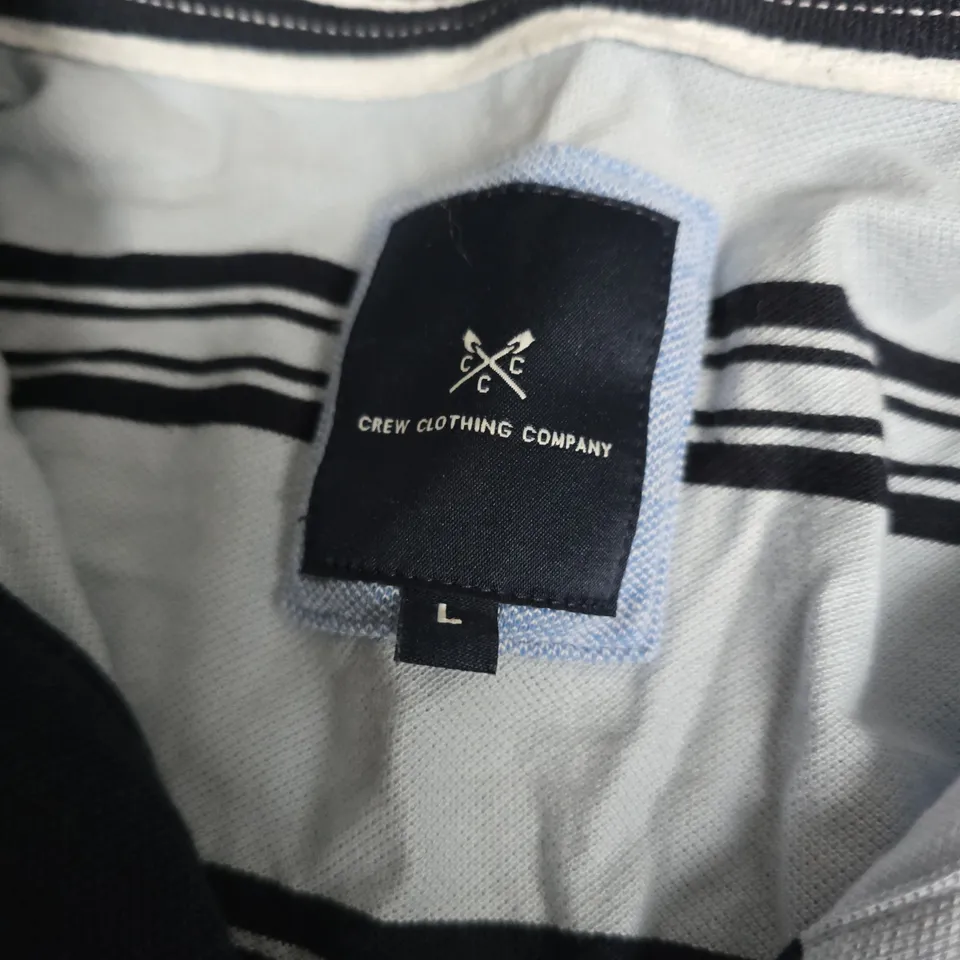 CREW CLOTHING COMPANY POLO SHIRT IN BLUE - LARGE