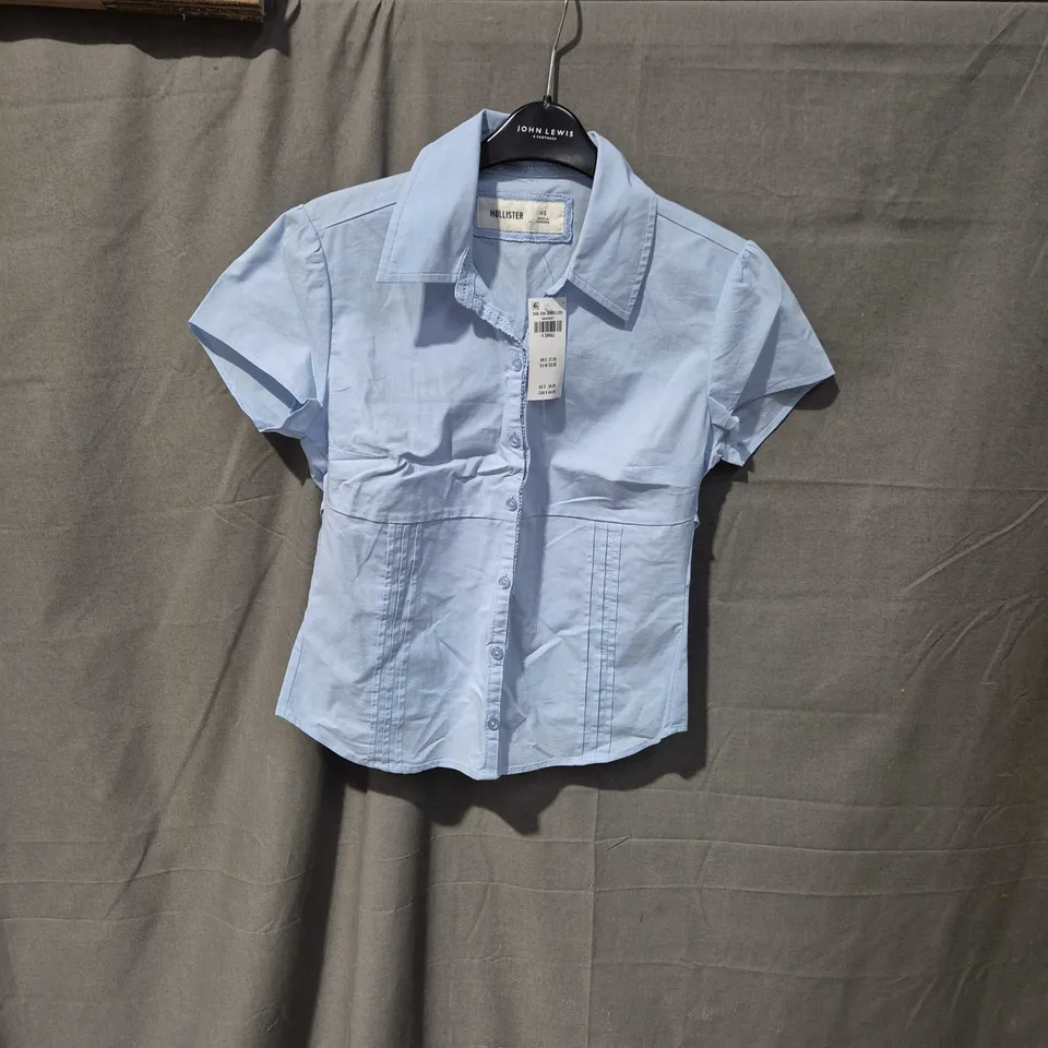 HOLLISTER WOMEN'S LIGHT BLUE SHORT-SLEEVE BUTTON-FRONT SHIRT XS (UK 6)