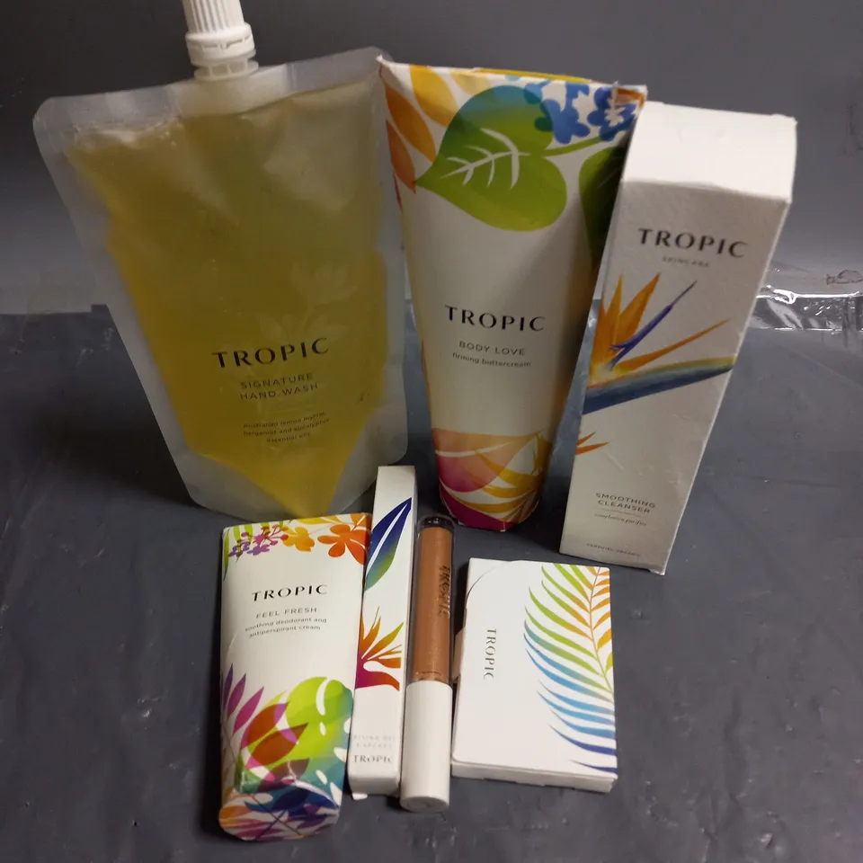 TROPIC LOT OF 7 ASSORTED COSMETIC PRODUCTS TO INCLUDE - LIP GLAZE - FIXING GEL MASCARA - SOOTHING DEODORANT - ETC