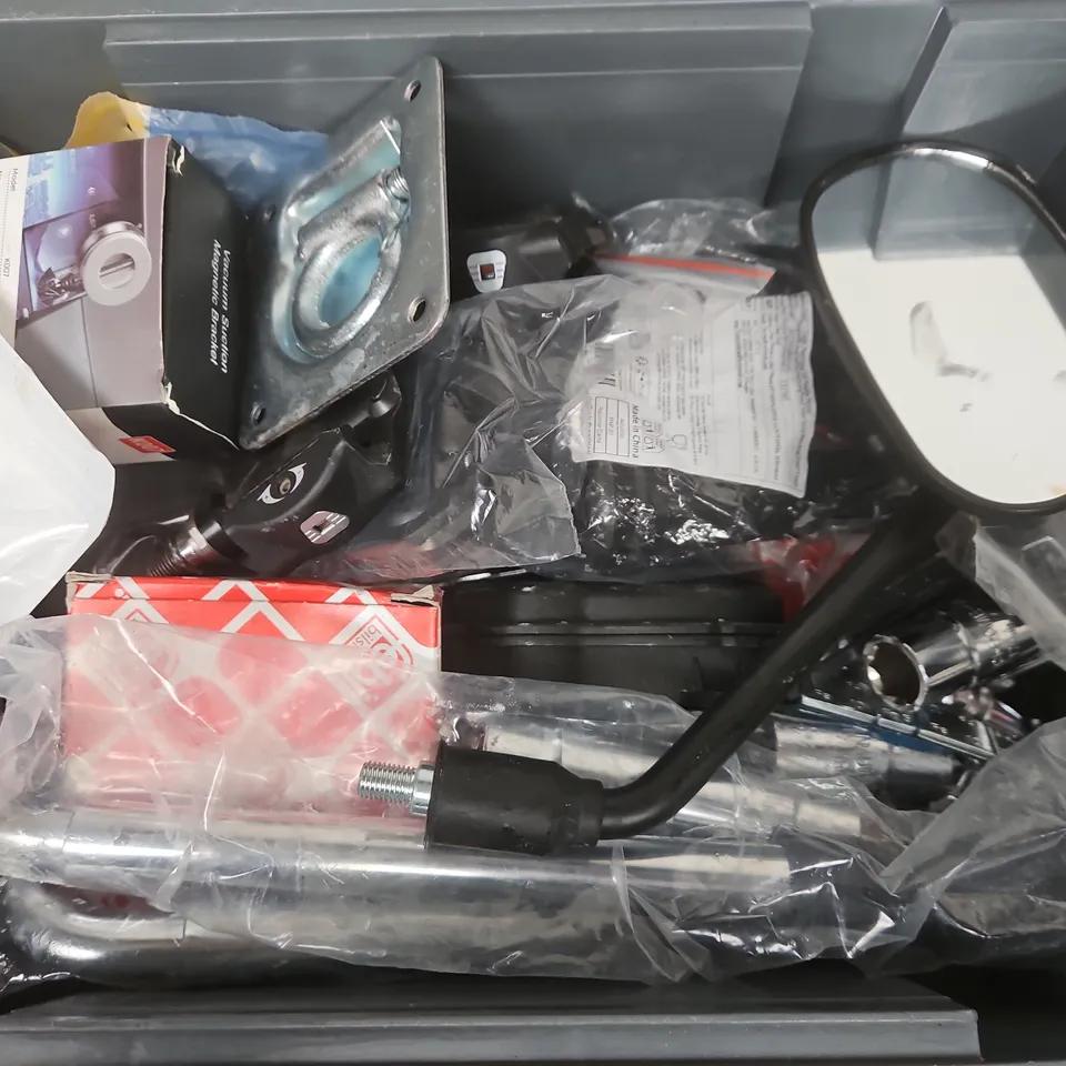 APPROXIMATELY12 ASSORTED VEHICLE PARTS & ACCESSORIES TO INCLUDE BILSTEIN STRUT MOUNTING, NGK SPARK PLUGS, WING MIRROR, ETC