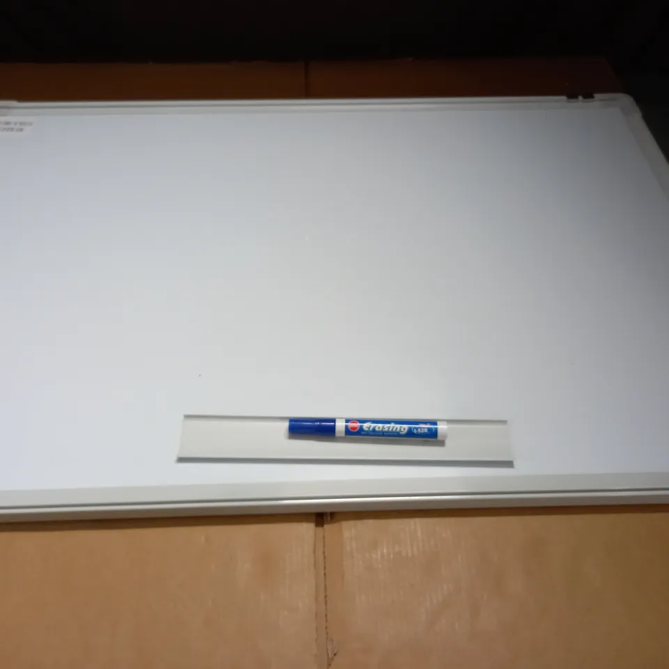 WALL MOUNTABLE WHITE BOARD - 90X60CM