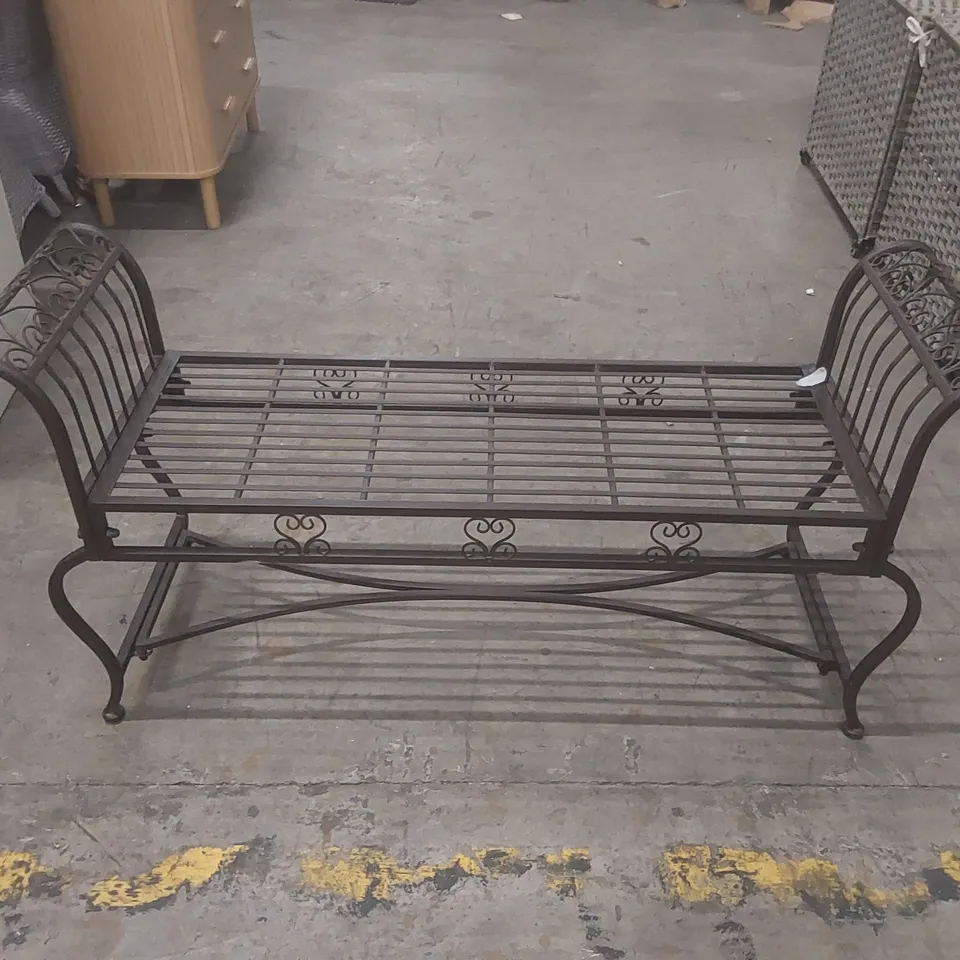 BRIELLE BENCH COLOUR: RUSTIC BROWN