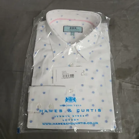 BAGGED HAWES & CURTIS FITTED SHIRT – WHITE WITH BLUE POLKA DOTS – UK 16