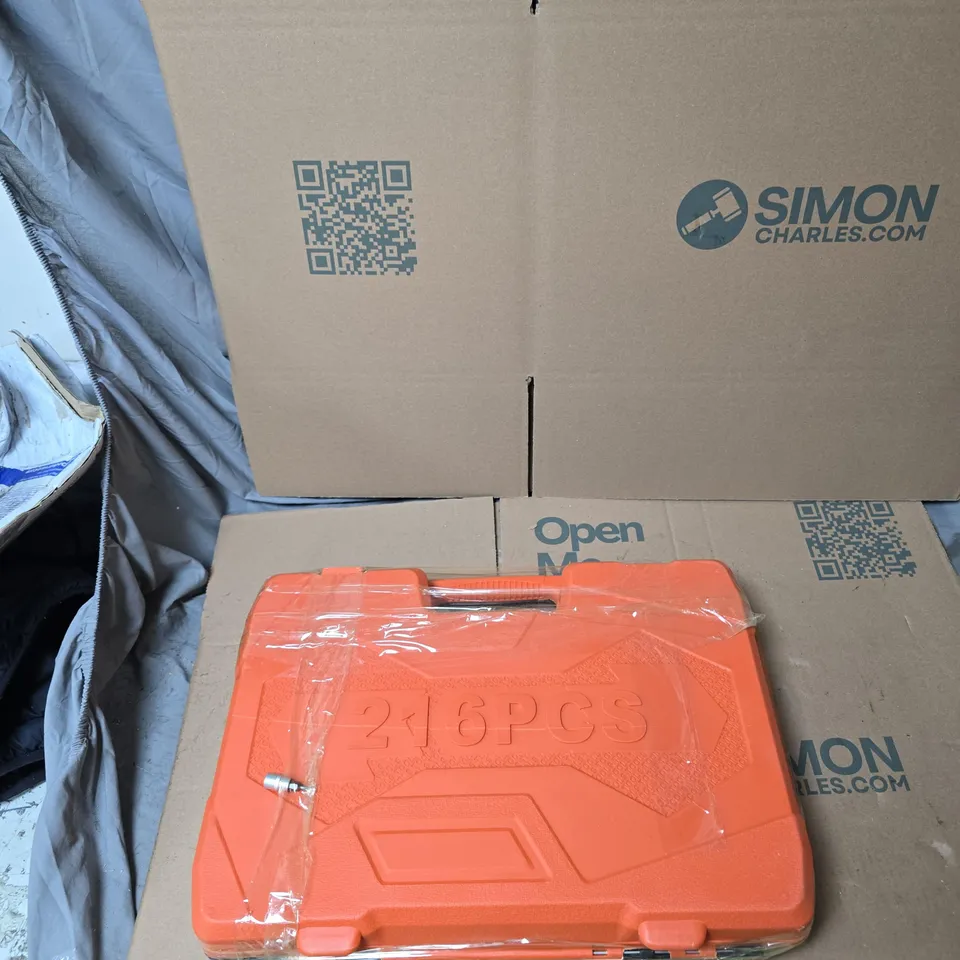 216-PIECE SOCKET & BIT SET IN ORANGE CASE