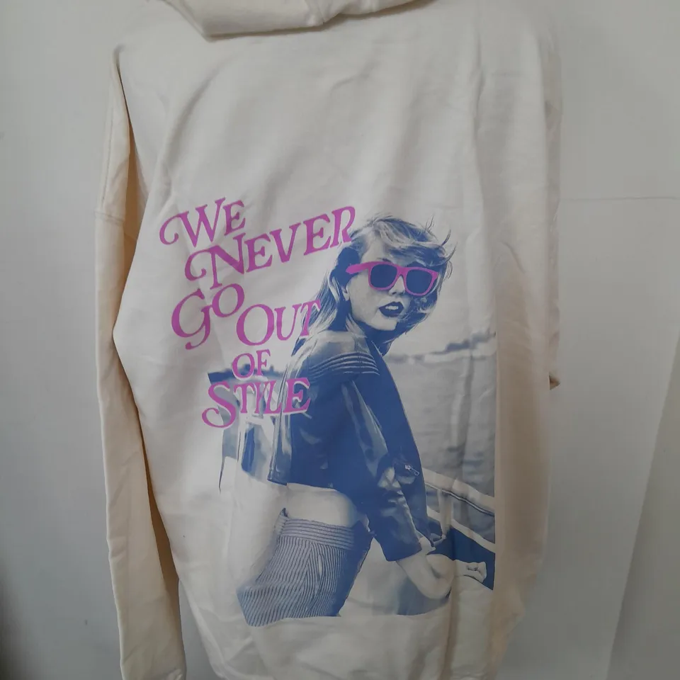 TAYLOR SWIFT 1989 CREAM HOODIE - XL