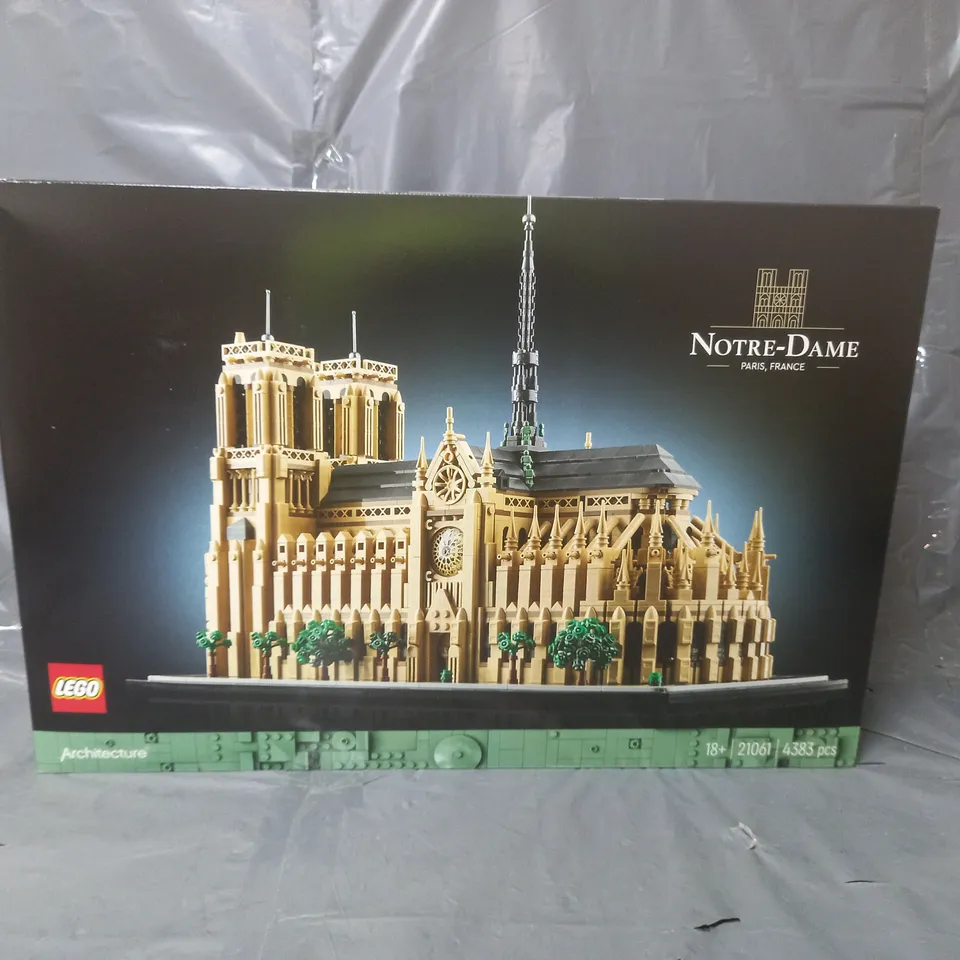 NOTRE-DAME DE PARIS SET 21061
