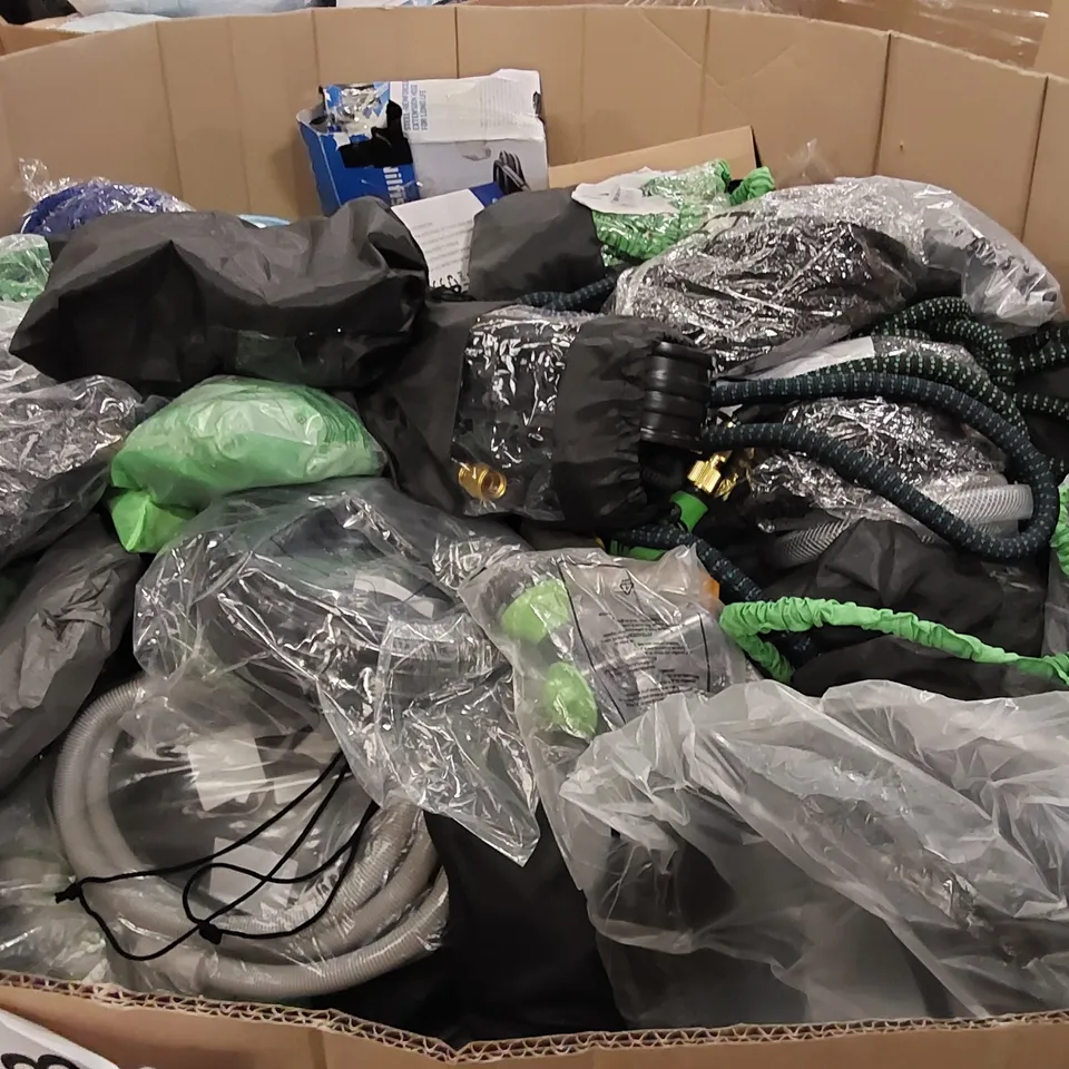PALLET OF ASSORTED ITEMS INCLUDING: HOSE PIPES, PRESSURE WASHER 