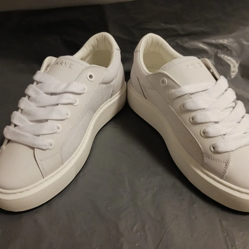 BOXED PAIR OF ARNE STUDIO TRAINERS IN WHITE UK SIZE 7