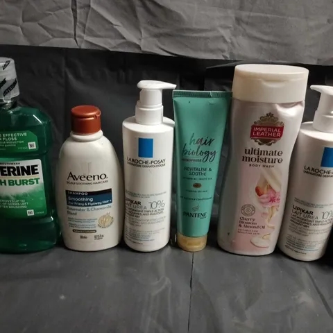 APPROXIMATELY 15 ASSORTED HEALTH & BEAUTY PRODUCTS TO INCLUDE IMPERIAL LEATHER, AVEENO AND MOUTHWASH