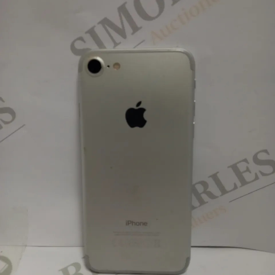 APPLE IPHONE 7 (A1778) SMARTPHONE