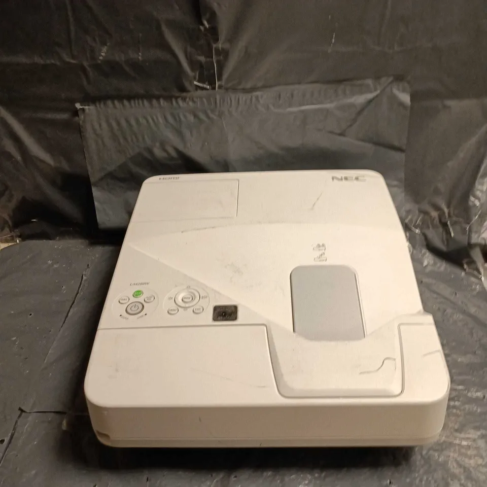 NEC PROJECTOR – WHITE