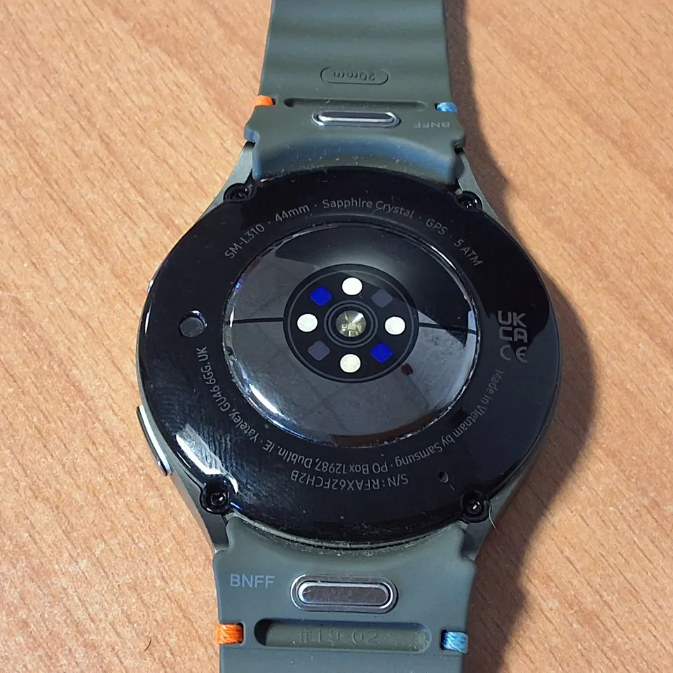 UNBOXED SAMSUNG WATCH 7 CH2B 44MM WITH FOREST GREEN STRAP - SM-L310