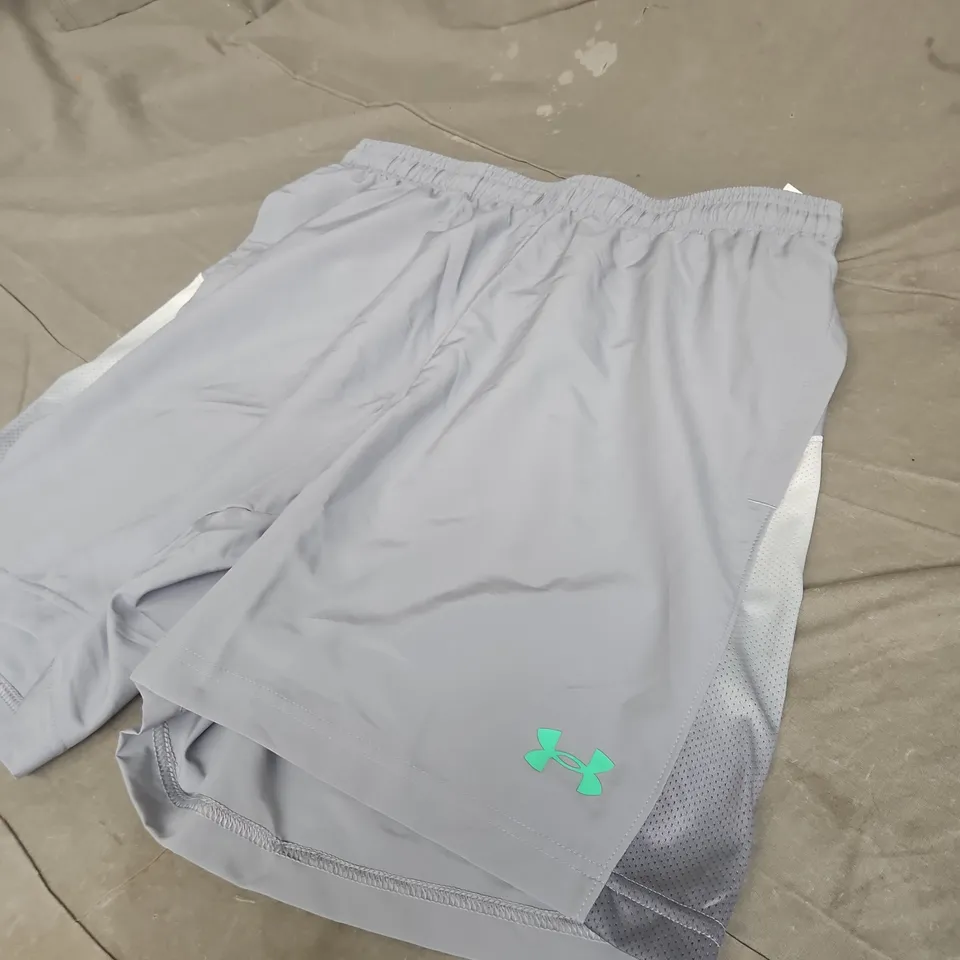 UNDER ARMOUR GREY ATHLETIC SHORTS - SIZE M