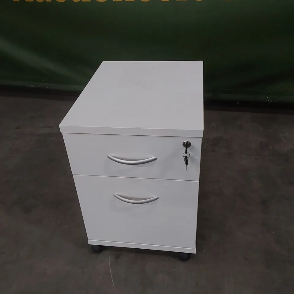 DESIGNER 2-DRAWER WOODEN FILING CABINET ON CASTERS - WHITE