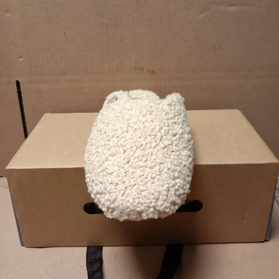 PRETTY YOU LONDON CARLA SLIPPERS NATURAL SIZE 7