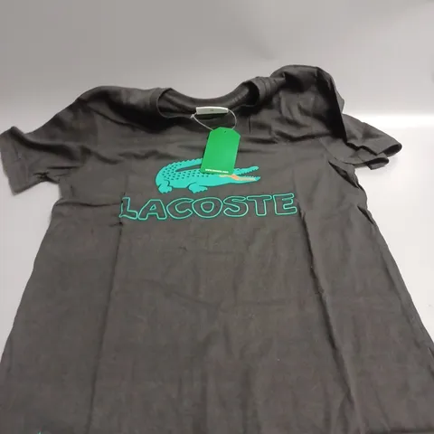 MEDIUM LACOSTE T-SHIRT AND SHORTS