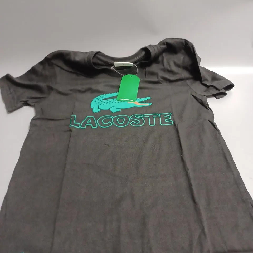 MEDIUM LACOSTE T-SHIRT AND SHORTS  