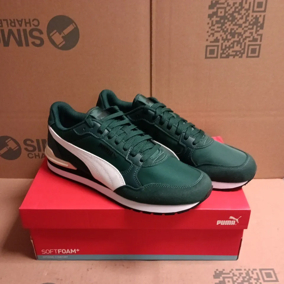 BOXED PAIR OF PUMA ST RUNNER V4 NL TRAINERS IN DARK MYRTLE GREEN - 9