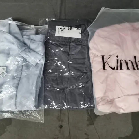 APPROXIMATELY 20 ASSORTED CLOTHING AND FASHION PRODUCTS IN VARIOUS STYLES AND SIZES - COLLECTION ONLY