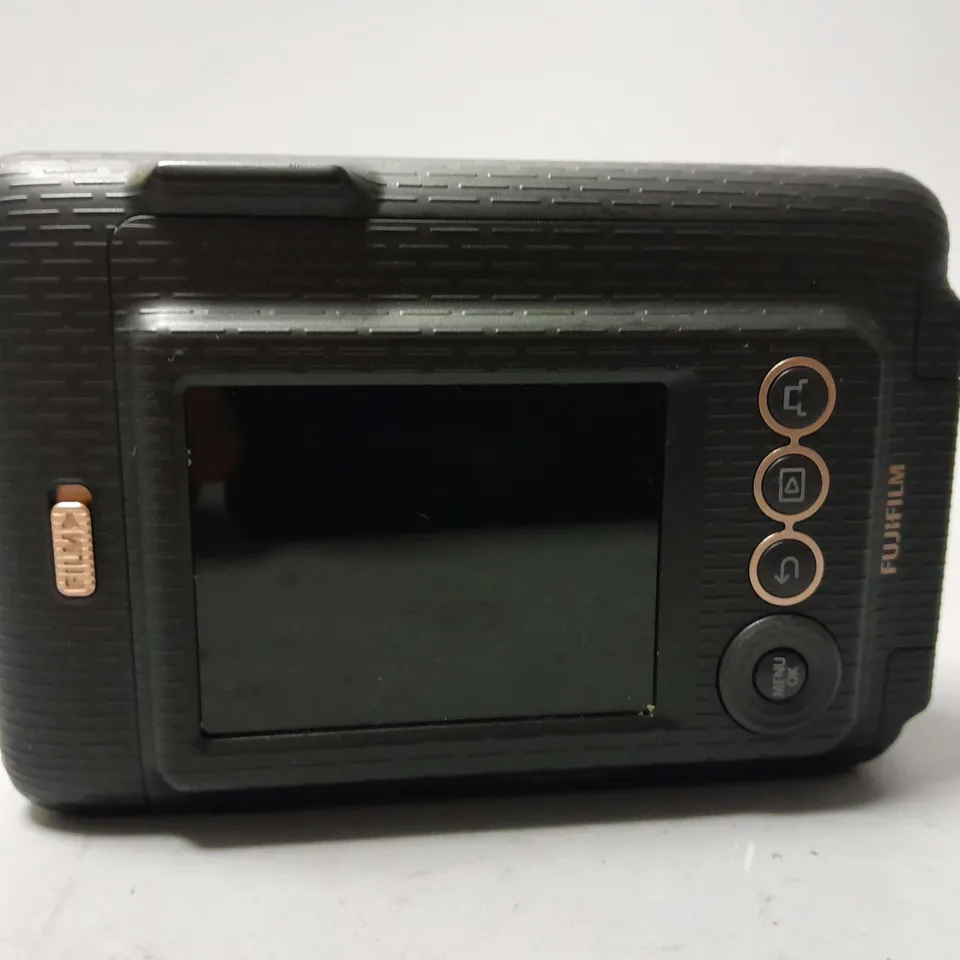 INSTAX MINI LIPLAY CAMERA