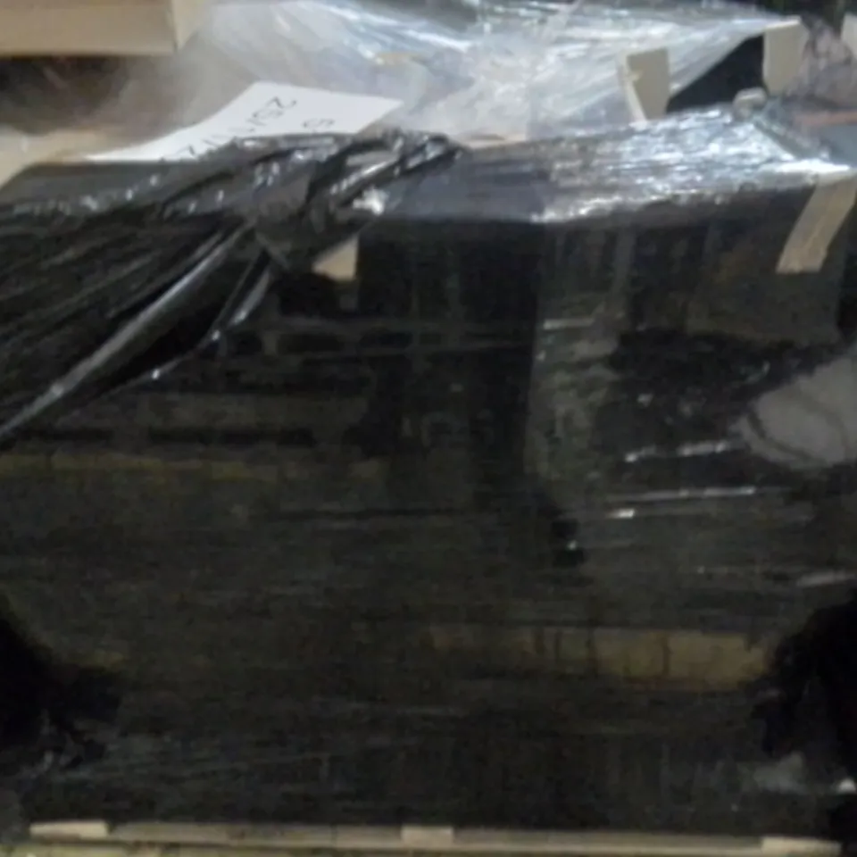 PALLET OF ASSORTED BATHROOM PRODUCTS TO INCLUDE;2 DRAW CABINET,SINKS