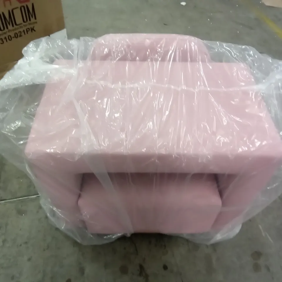 BOXED HOMCOM PINK KIDS SOFA