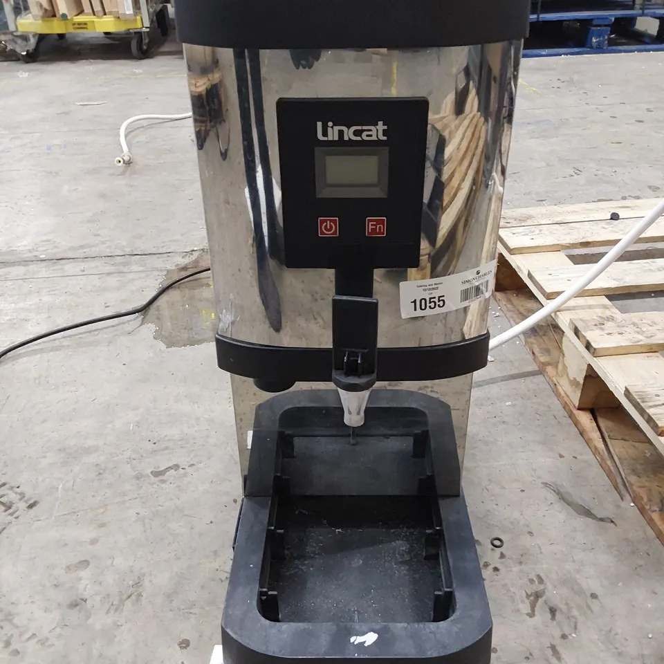 LINCAT ELECTRIC WATER HEATER EB3F