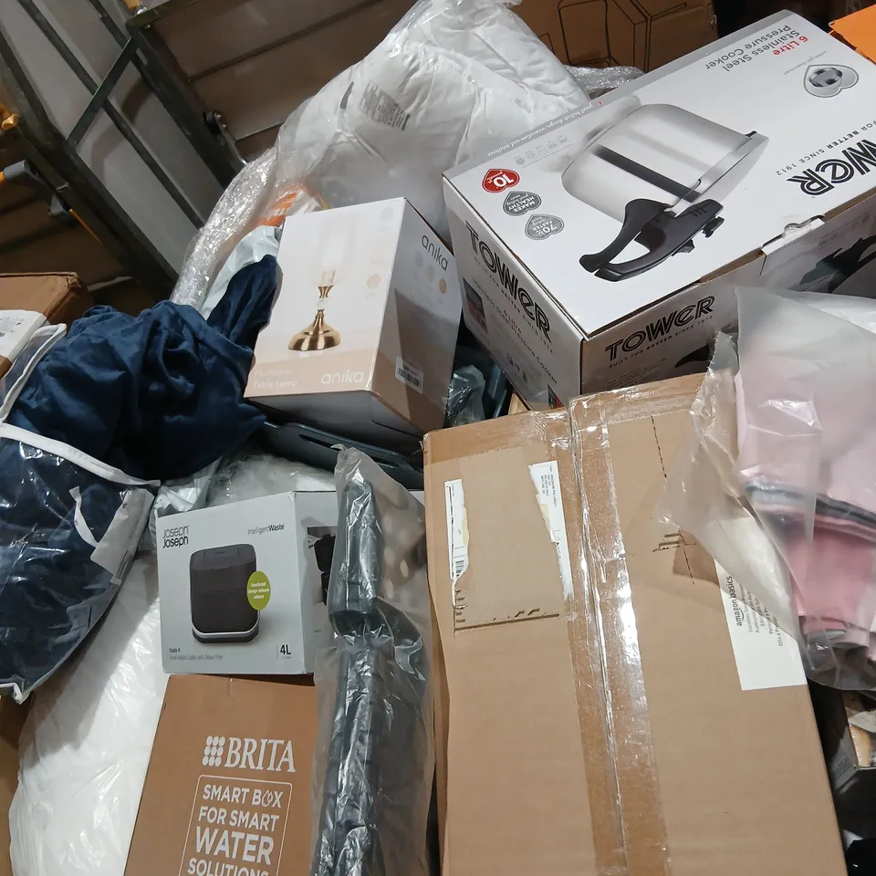 PALLET OF ASSORTED PRODUCTS TO INCLUDE; TOWER STAINLESS STEEL PRESSURE COOKER, BRITA SMART BOX, JOSEPH JOSEPH FOOD WASTE CADDY, HURRICANE TABLE LAMP, SPIDERMAN MASK LIGHT, COZY TEK ELECTRIC BLANKET AN