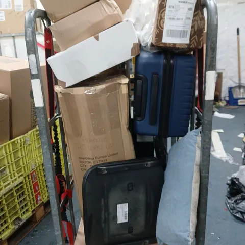 CAGE OF APPROXIMATELY 12 ASSORTED ITEMS 