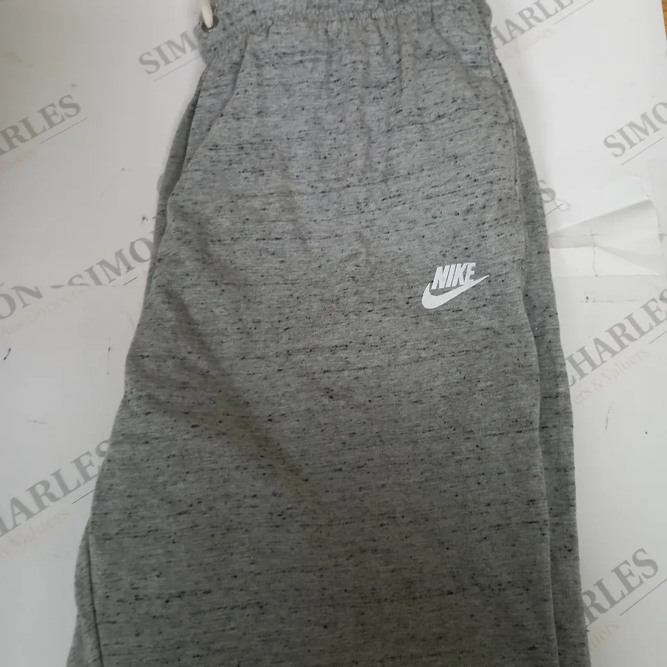 NIKE FLEECED TRACKSUIT BOTTOMS SIZE M