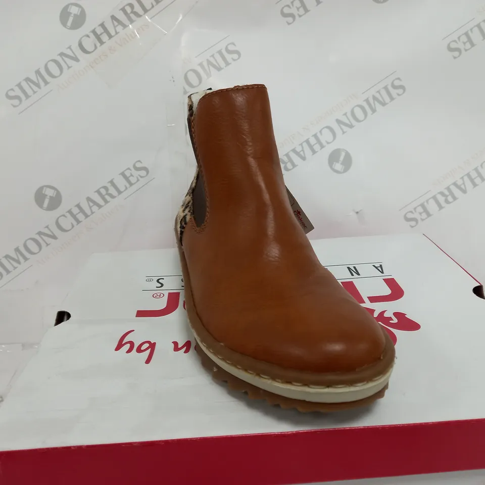 BOXED RIEKER CHELSEA BOOTS, TAN - SIZE 4