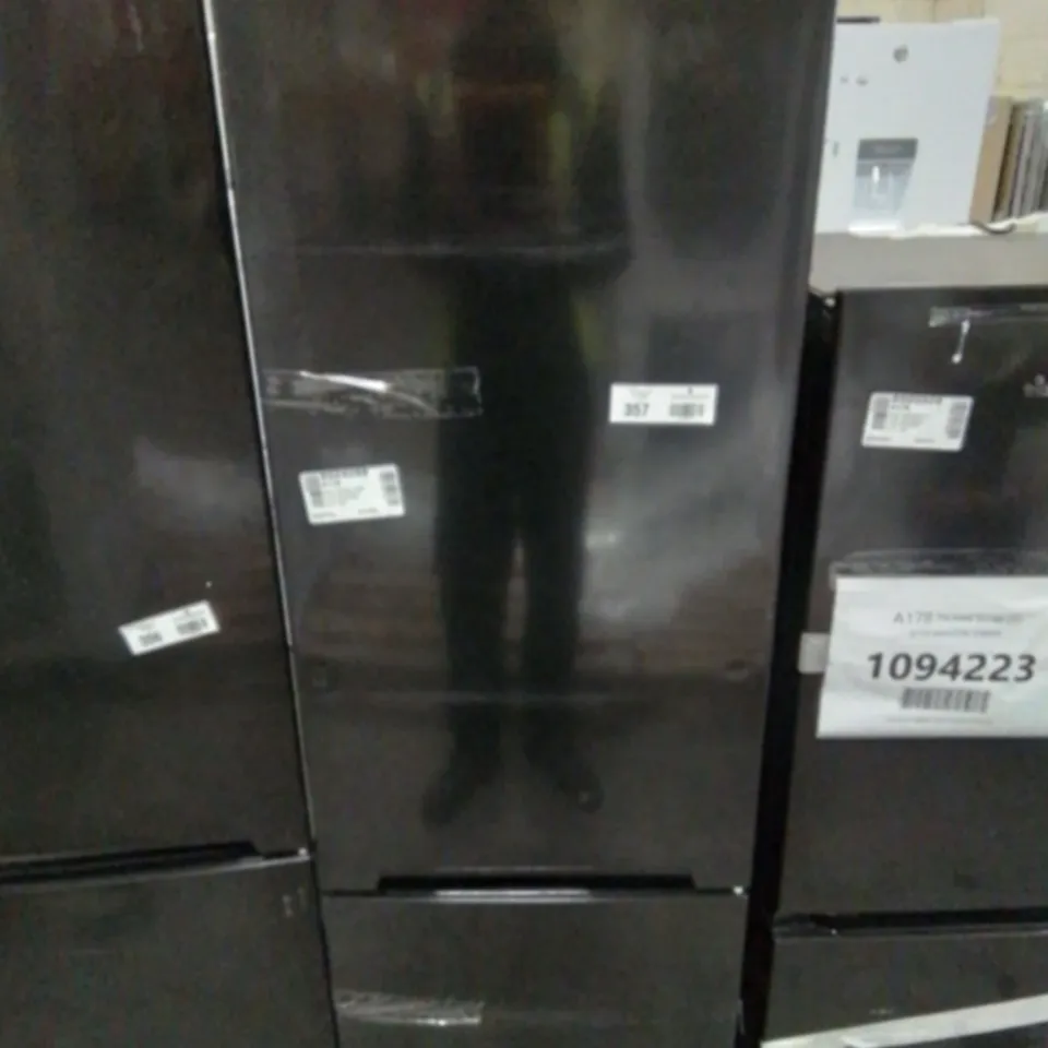 RUSSELL HOBBS FREESTANDING FRIDGE FREEZER BLACK, MODEL: RH54FF180B