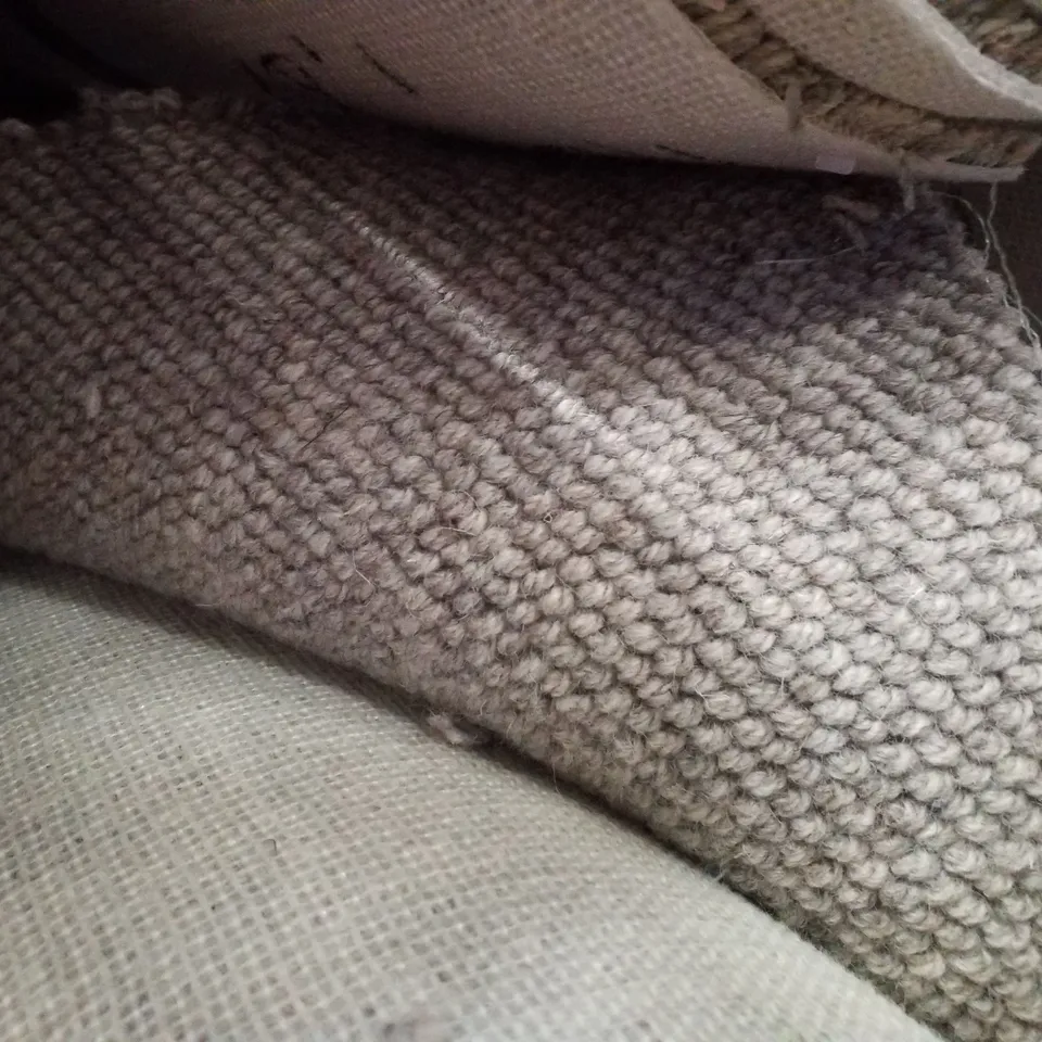 ROLL OF QUALITY 5M BEACHCOMBER REEF CARPET - 5×1.78M